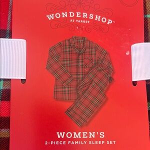 Wondershop Women’s Red and Green Plaid Pajama Set
